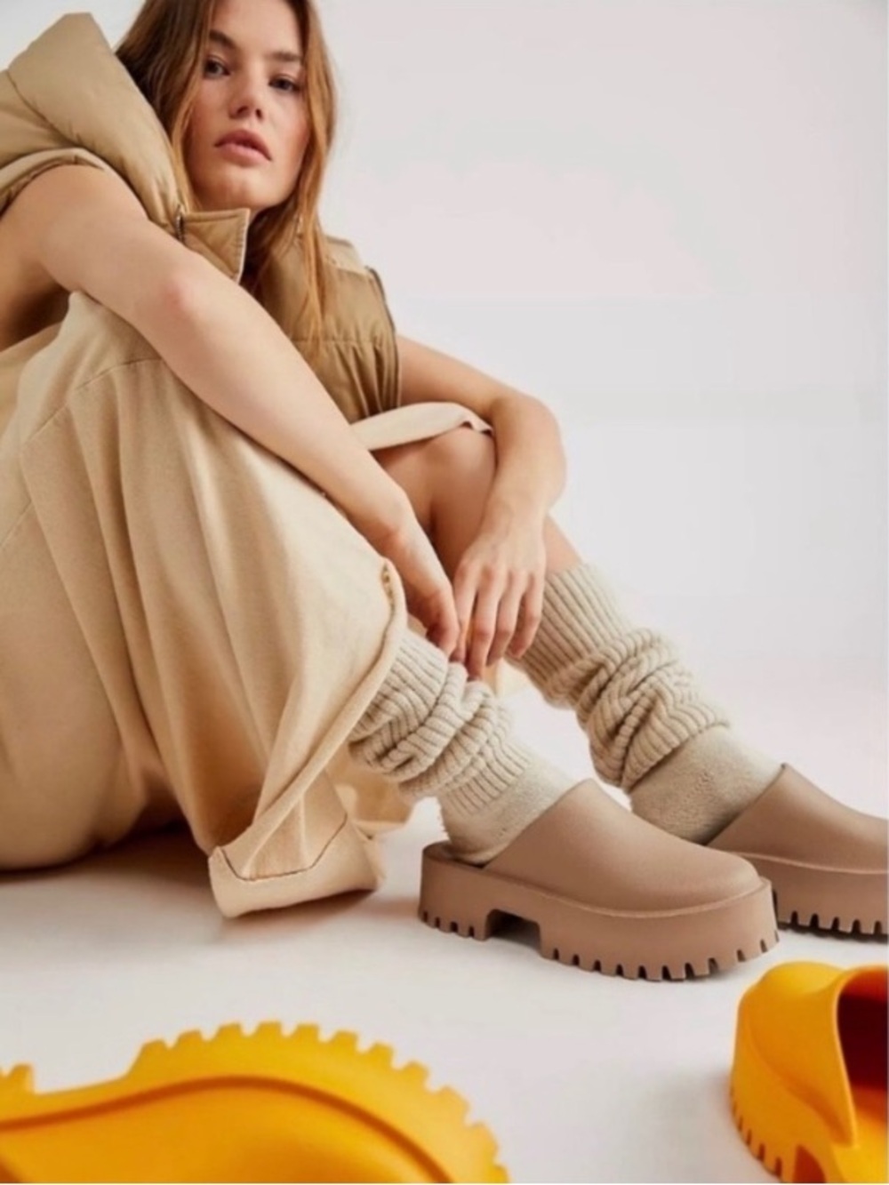 Jeffrey Campbell Clogge Platform Clog Chunky Lug Sole Tan Size 9